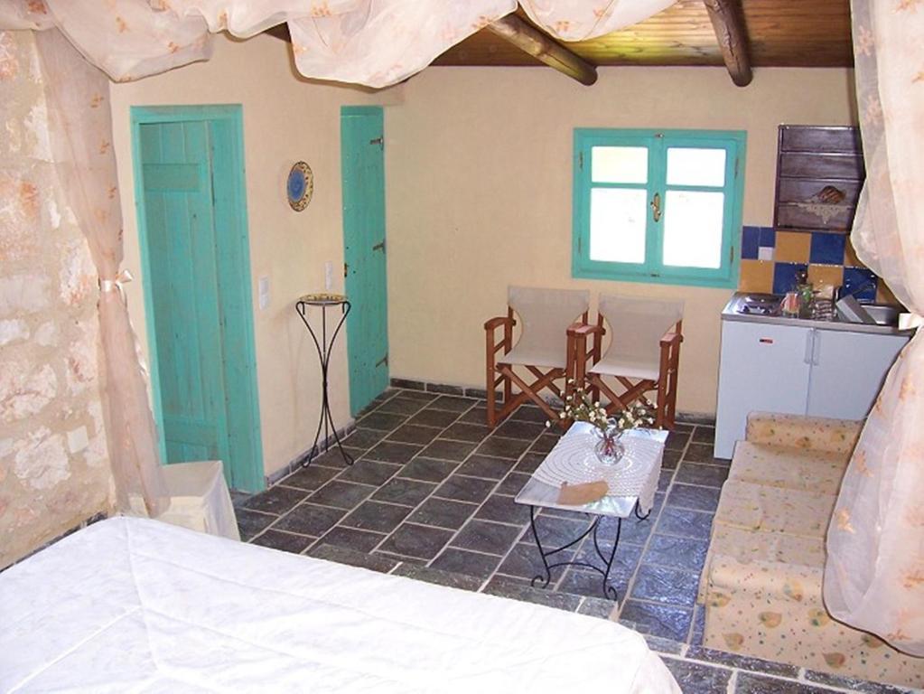 Revera Traditional Stone Villas, Apartments & Studios Keri Exterior foto